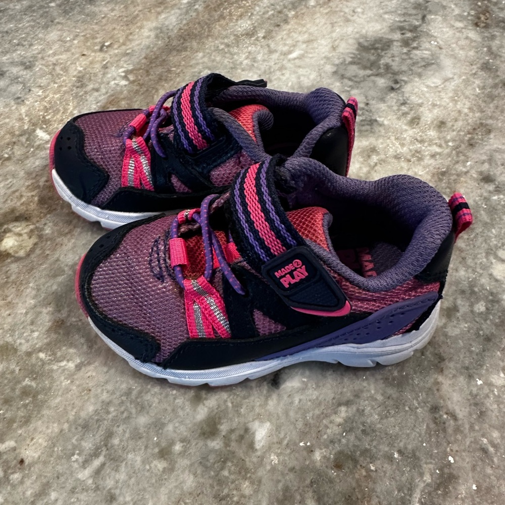 Stride Rite Sneakers - Picture 2 of 5